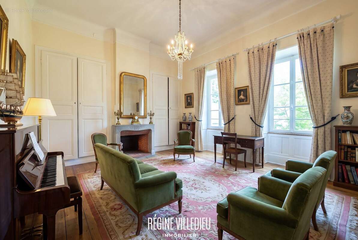 Maison 388 m² à Valognes  - photo 8