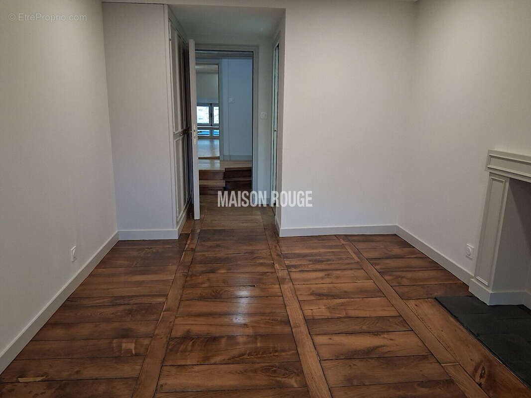 Très bel appartement,186m², 7 pièces, excellent état, à proximité de la cathédrale de Rennes - photo 27
