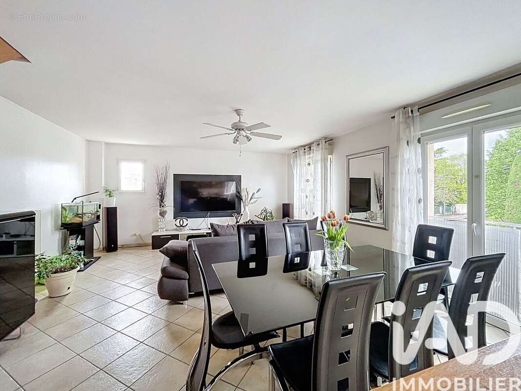 Photo 3 - Appartement à SAINT-PRIEST