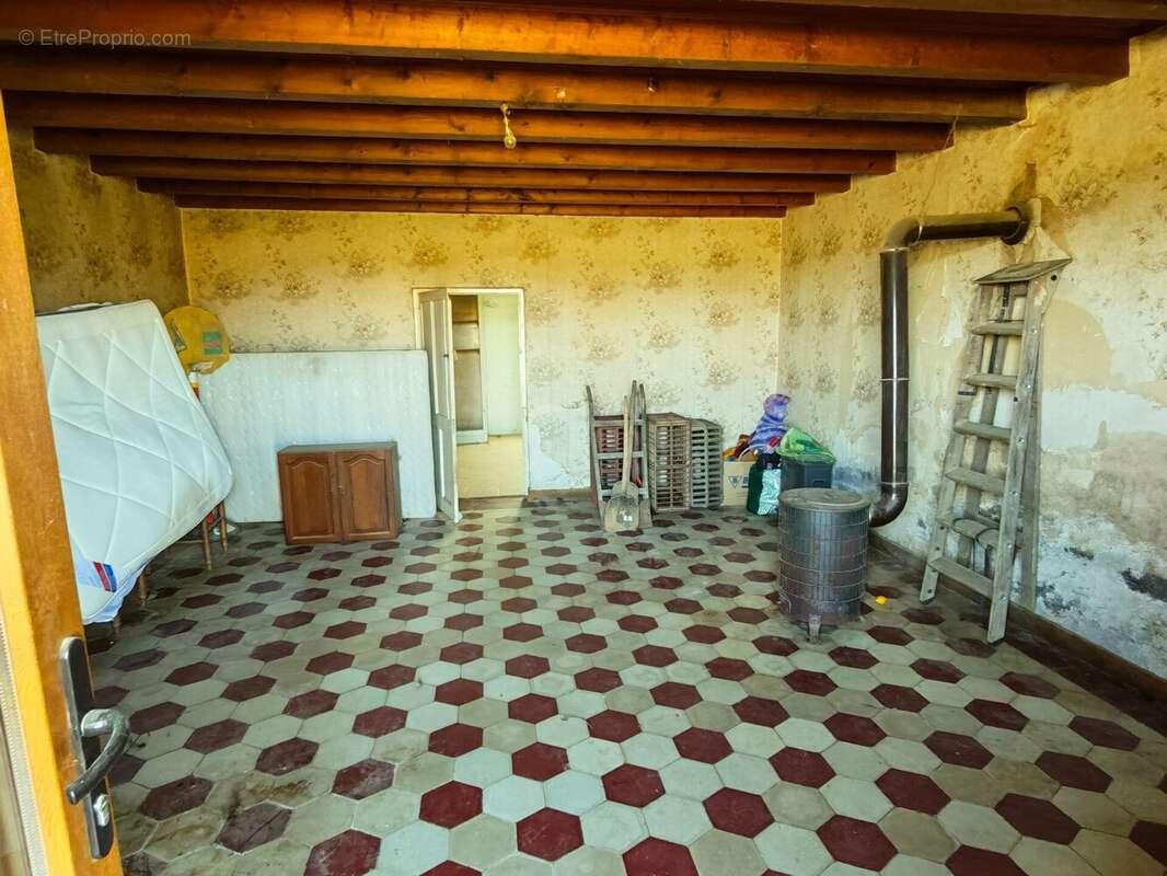 Maison 80 m² à Saint-Etienne-En-Bresse  - photo 5