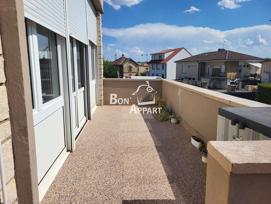 Appartement rez de chaussee avec terrasse et jardin privatif montois la montagne - photo 2