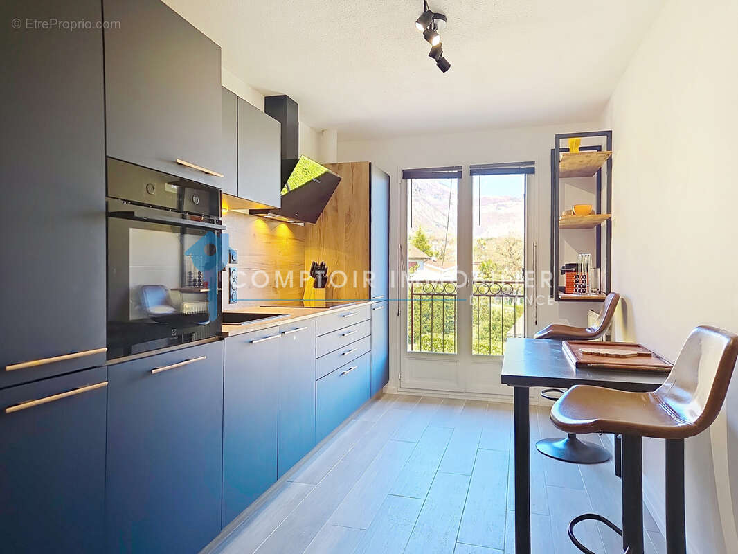 Appartement à SAINT-ISMIER