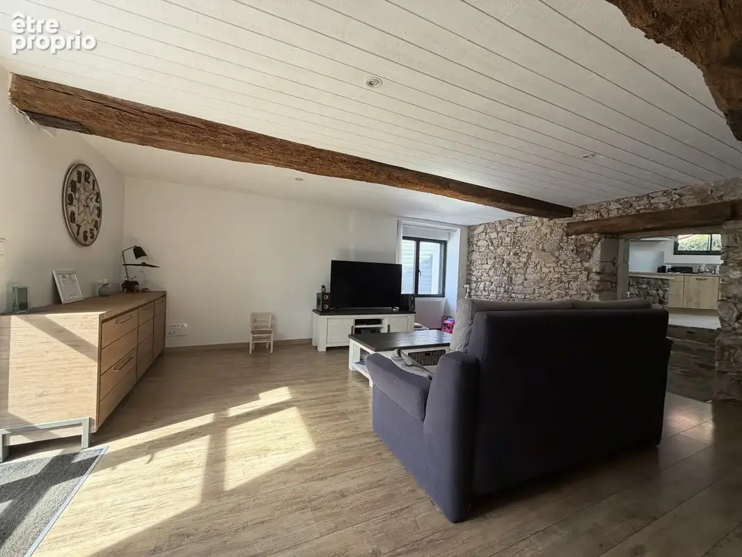 AIZENAY, maison en pierres de 158 m2 sur 422 m2 de terrain - photo 4
