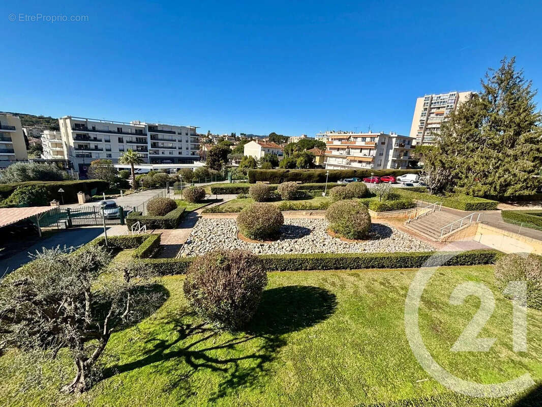 Appartement à LE CANNET