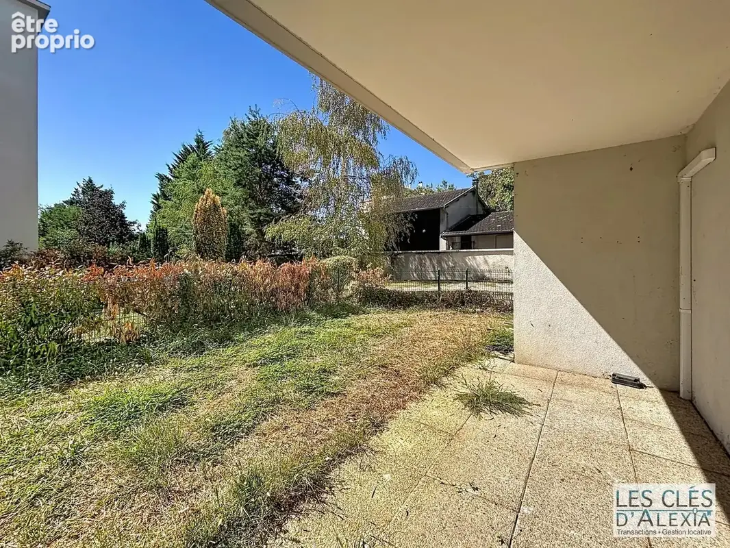 VAULX-EN-VELIN – T4 de 89,33 m² avec terrasse, jardin privatif et garage double en sus - photo 18