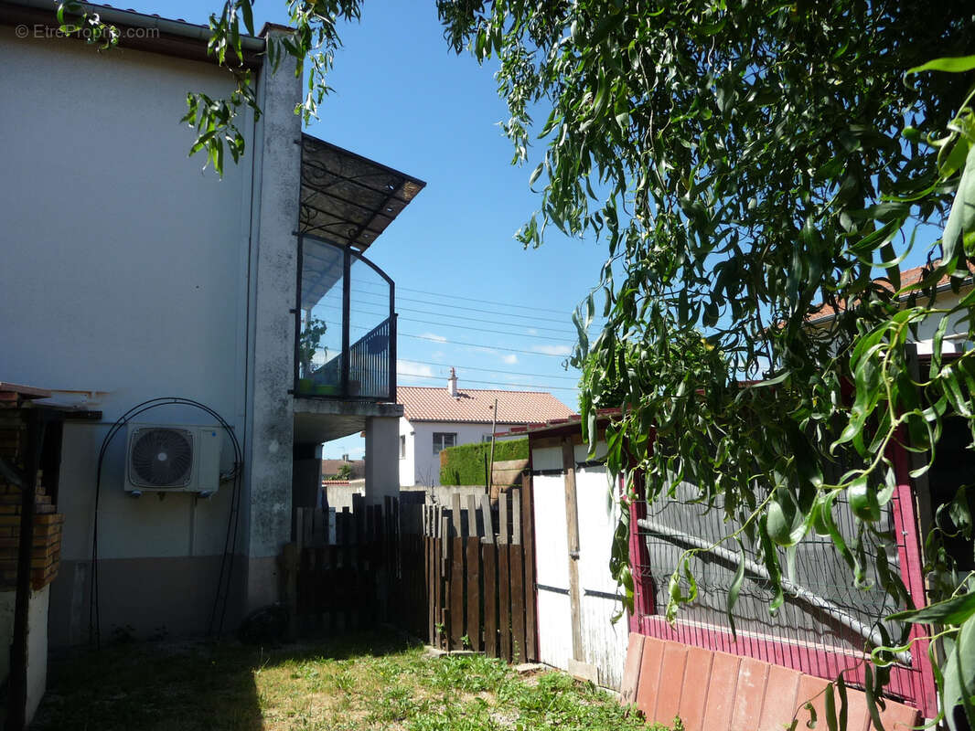 Maison à SAVIGNEUX