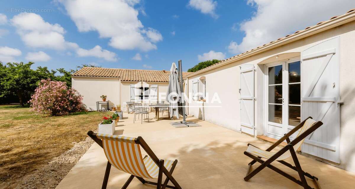 Maison à L&#039;AIGUILLON-SUR-VIE