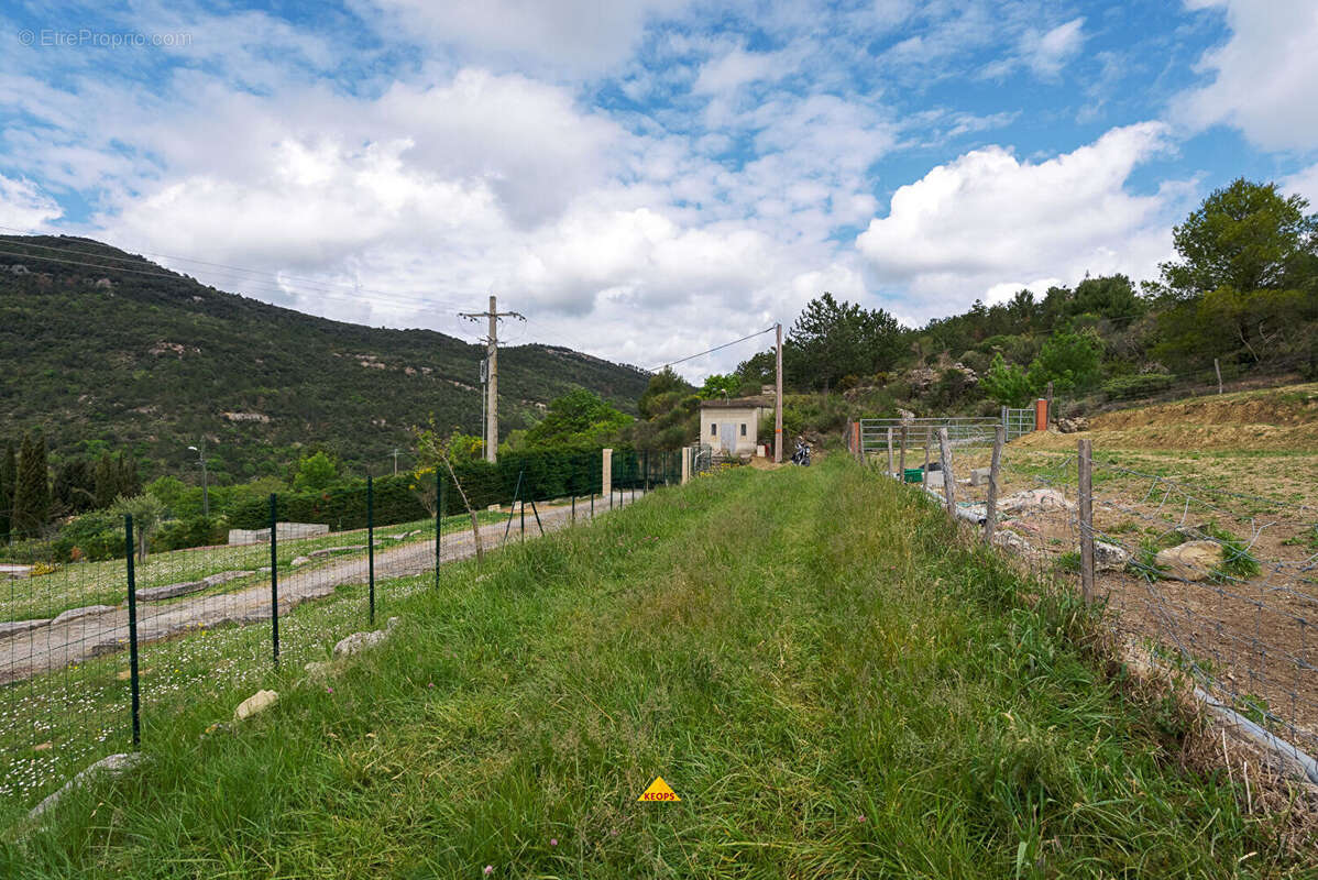 Terrain à CARCASSONNE