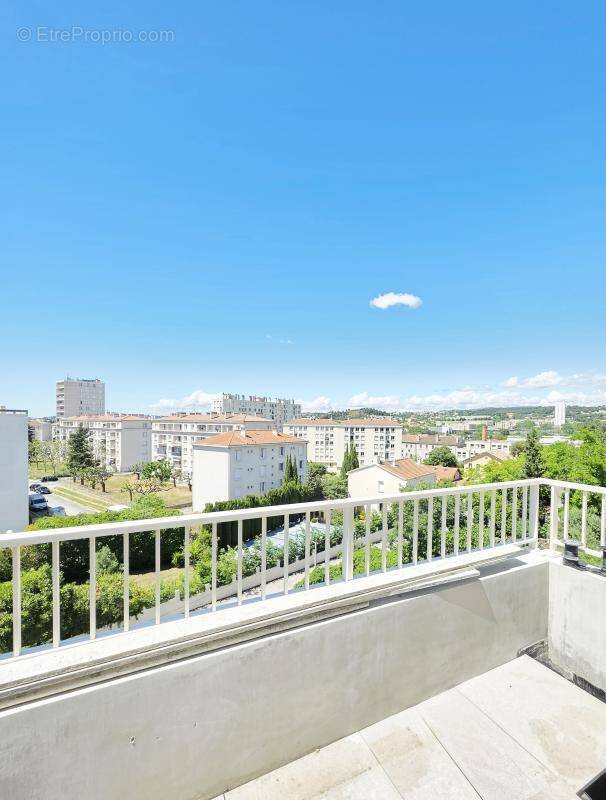 Appartement à MARSEILLE-11E