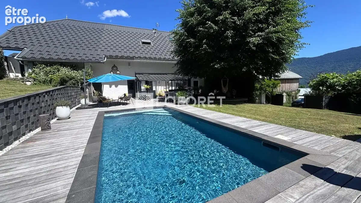 Maison familiale de caractère à Mercury de 175 m² avec dépendances et vaste grange d'environ 200 m - photo 10
