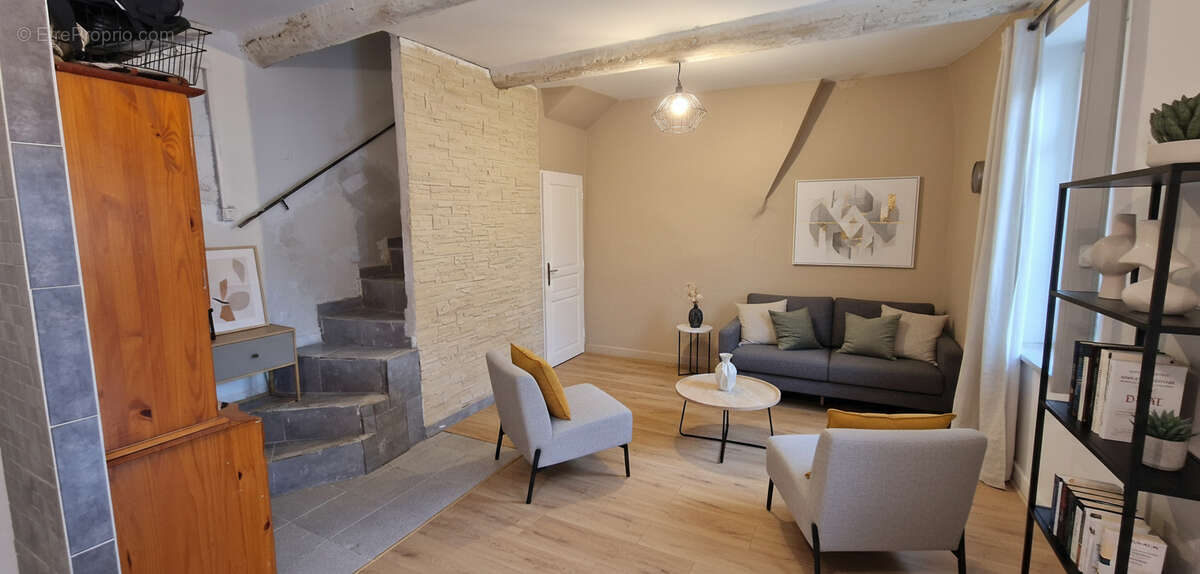Maison à COURTHEZON
