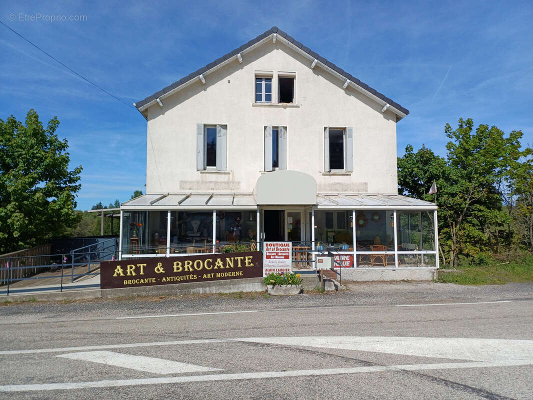 Maison à SAINT-AGREVE