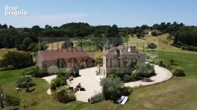 Somptueuse maison de maître avec gîte, dépendances et piscine naturelle - photo 38