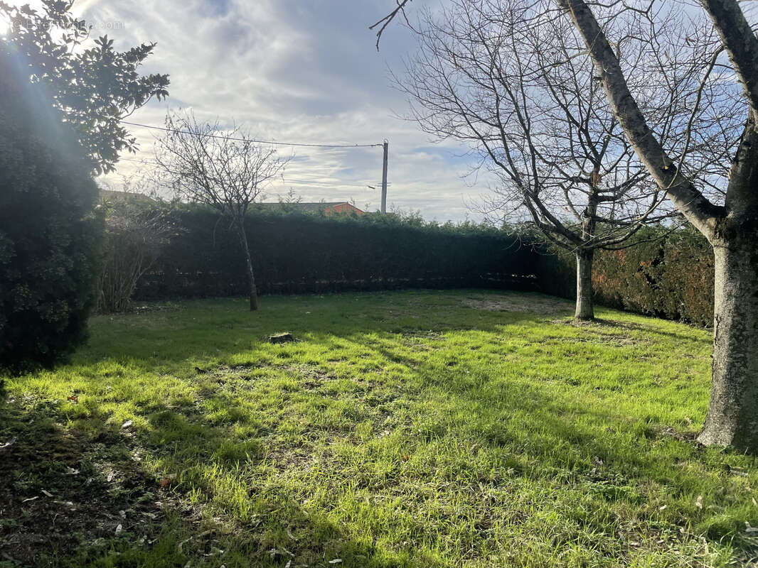 Terrain à MONTBERT