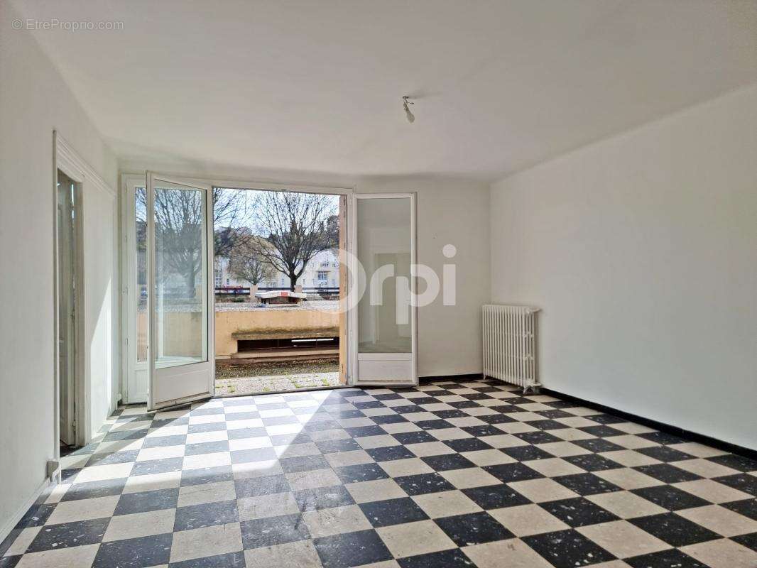 ALÈS – Appartement 4 pièces avec extérieur – 86 m² – Idéal retraités ou famille - photo 6