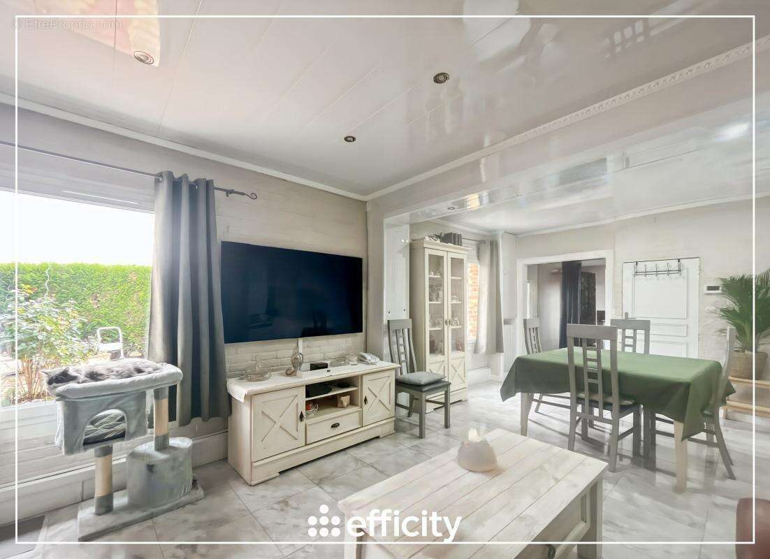 Maison à GRETZ-ARMAINVILLIERS