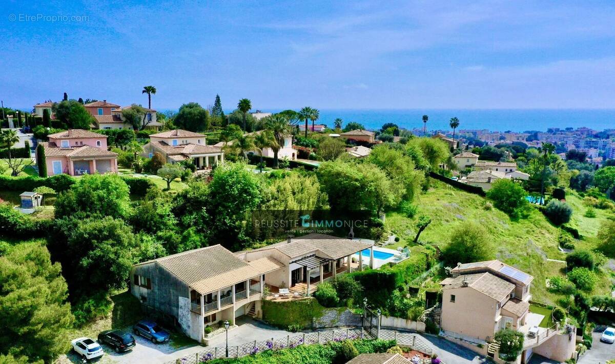 Maison à CAGNES-SUR-MER