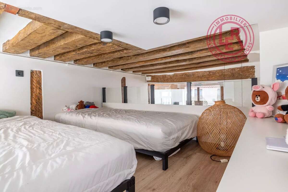 Appartement à PARIS-4E