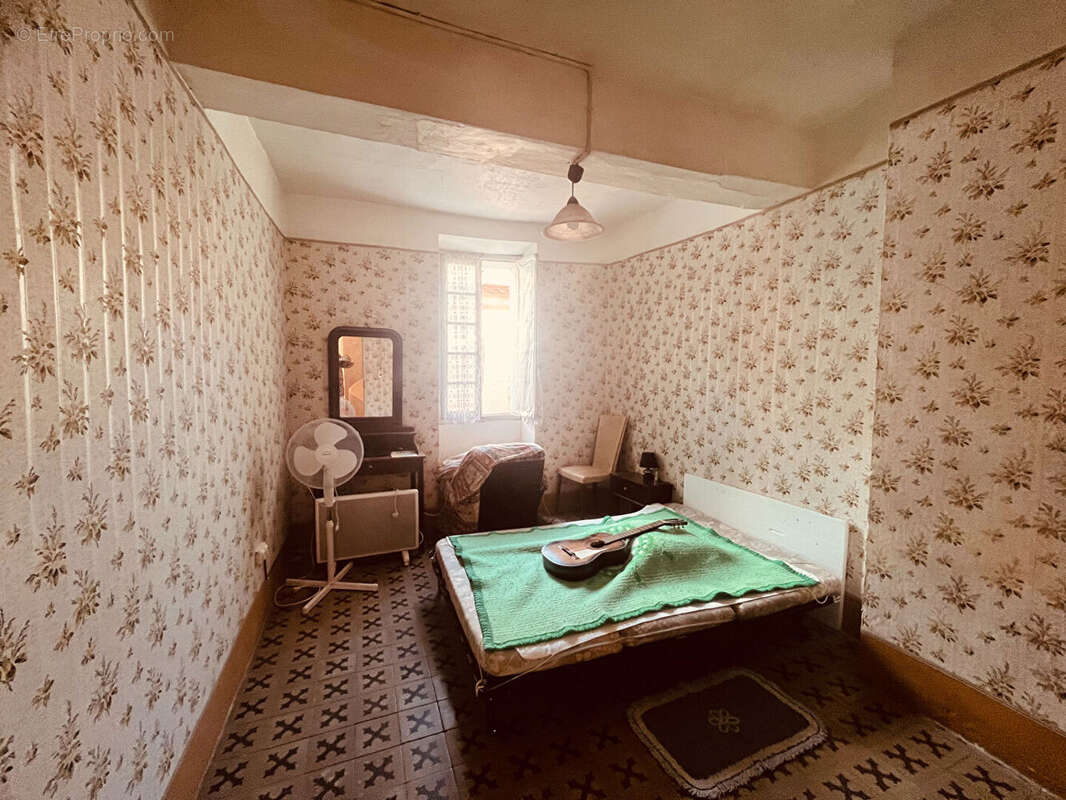 Maison à CASCASTEL-DES-CORBIERES