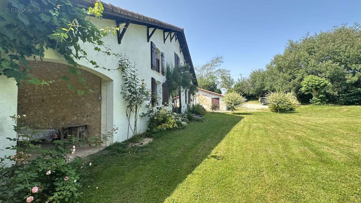 Maison à SAINT-LON-LES-MINES