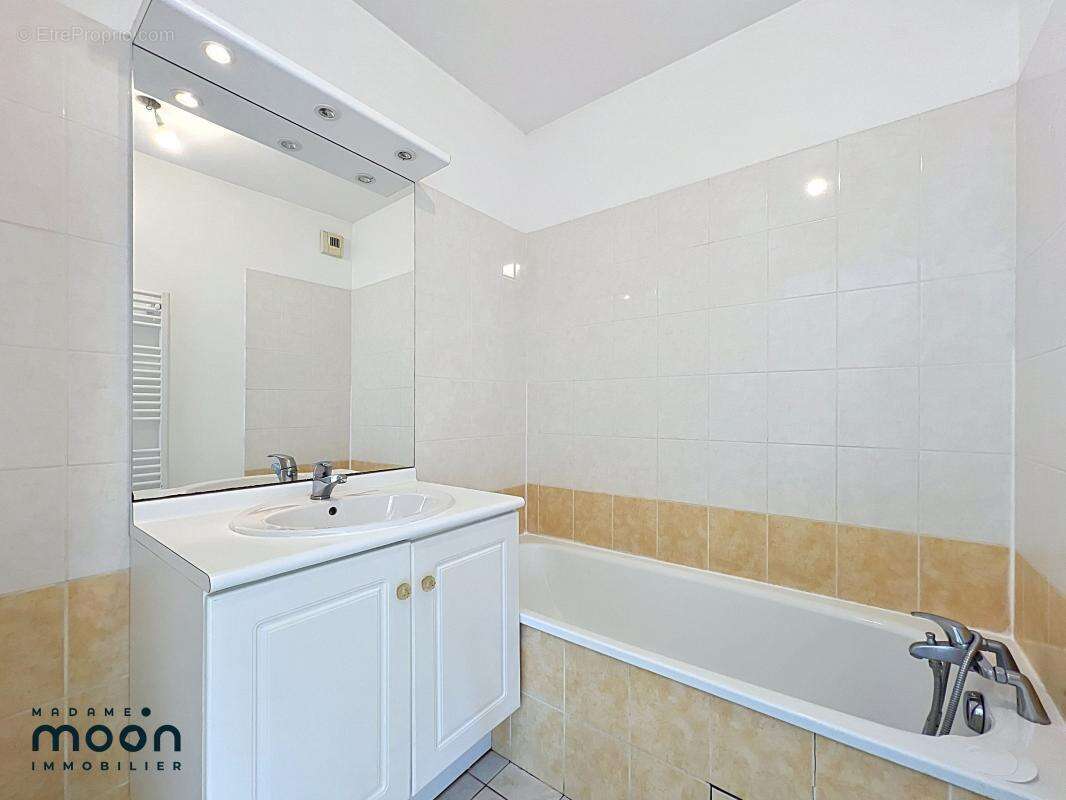 Appartement à OULLINS