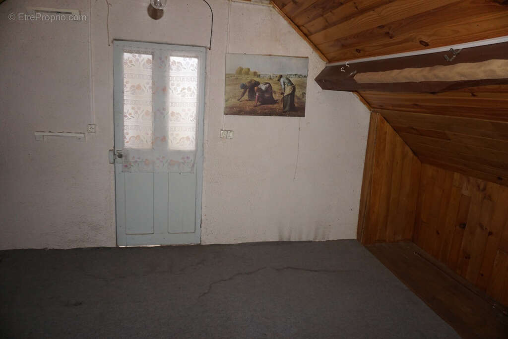 Maison à NEUILLY-EN-DONJON