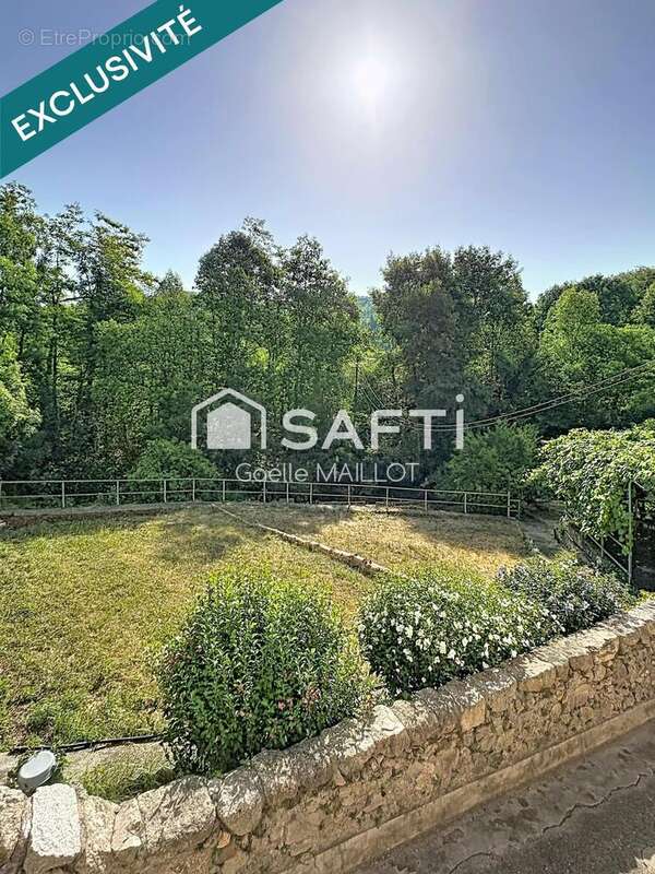 Maison 90 m² à Saint-Laurent-De-Cerdans  - photo 3