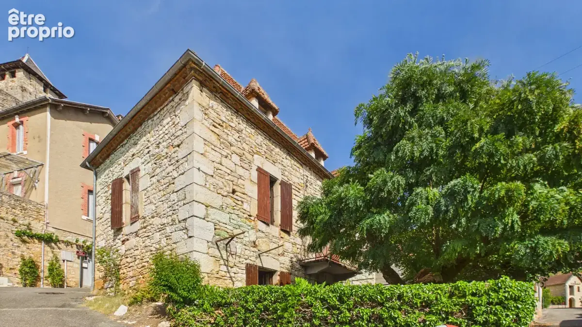 Maison de village en pierre à rénover avec cour intérieure, four à pain et dépendance - photo 18