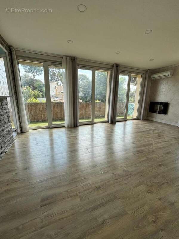 Photo 2 - Appartement à MARSEILLE-11E