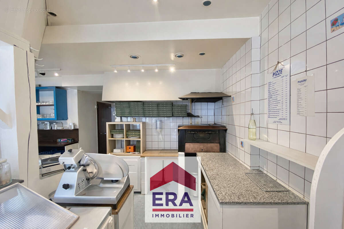 Commerce à SARTROUVILLE