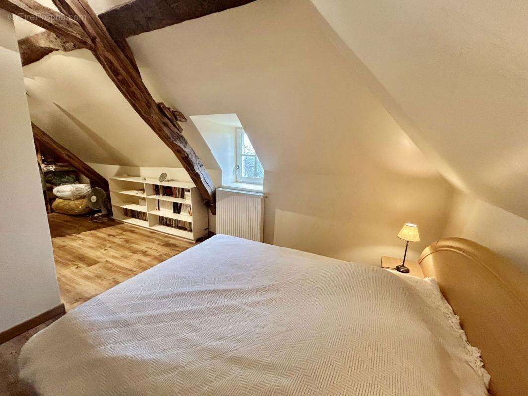 Maison à NADAILLAC-DE-ROUGE