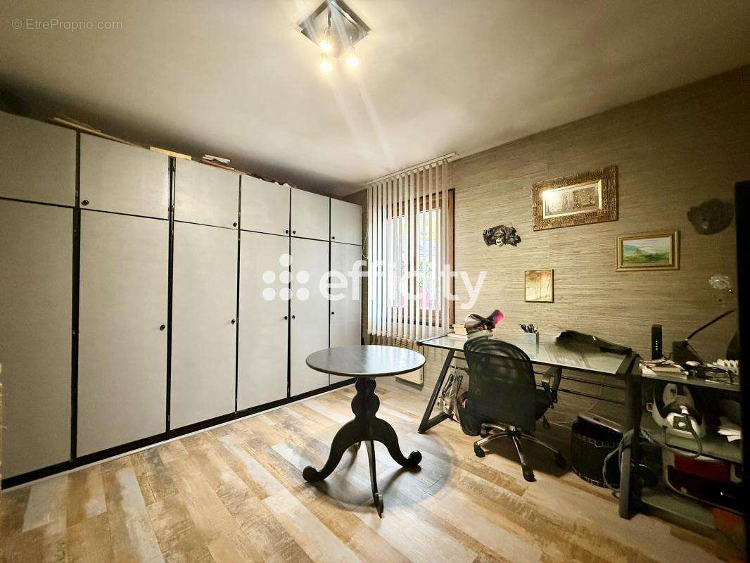 Maison à AUVERS-SUR-OISE