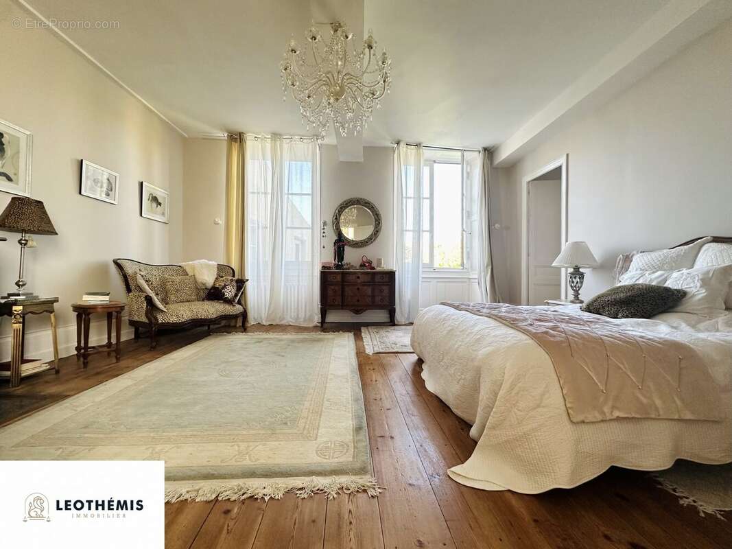 Maison à SAINT-JEAN-D&#039;ANGELY