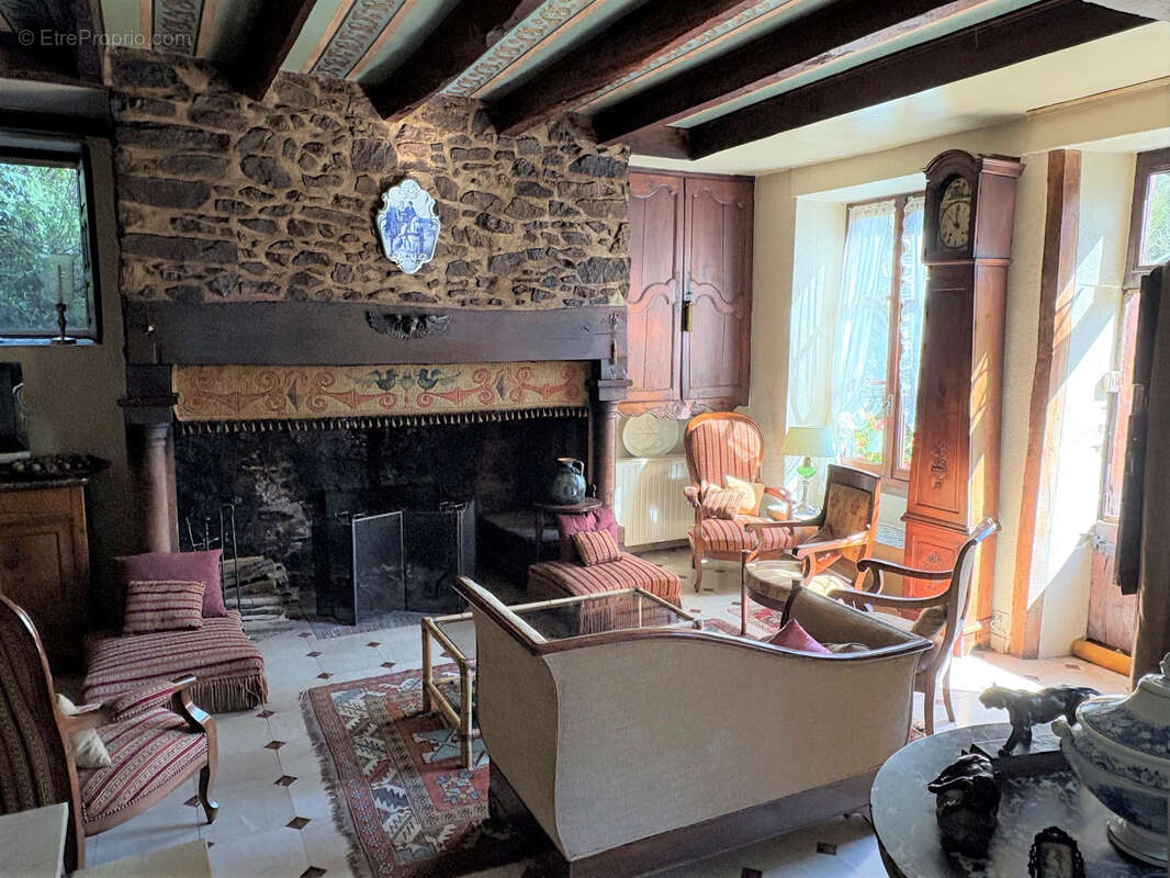 Magnifique maison en pierres aux bordes d’une rivière - photo 14