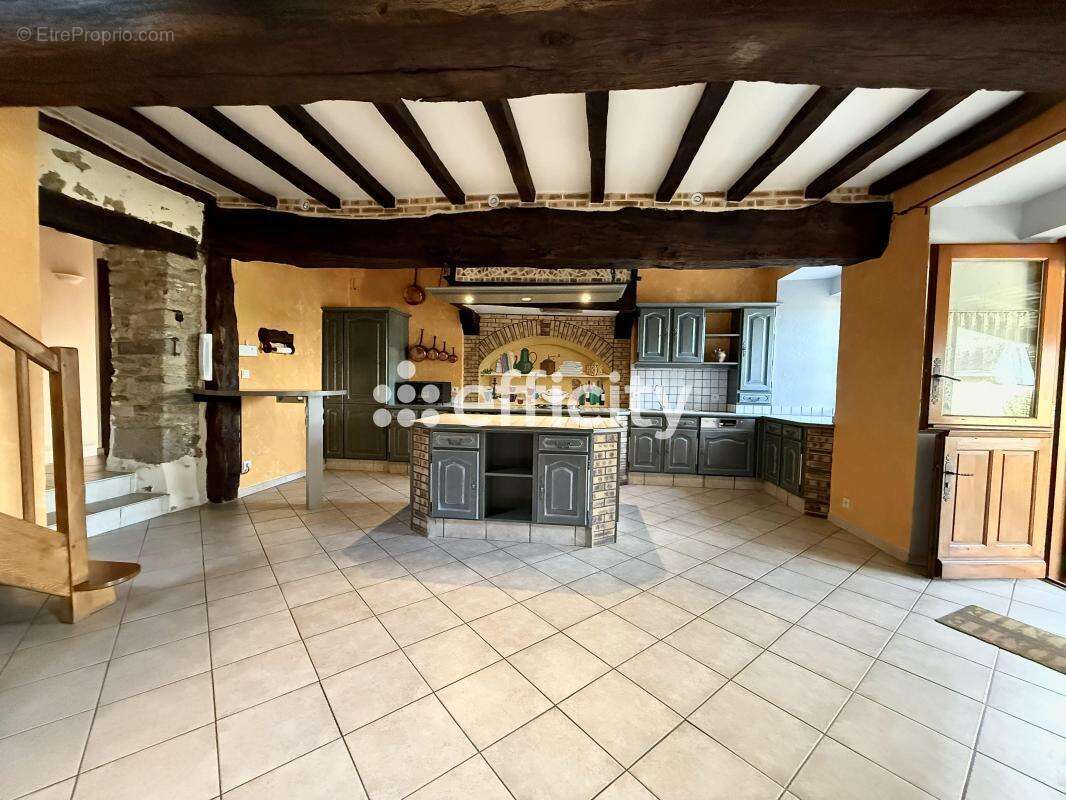 Maison à PIRE-SUR-SEICHE