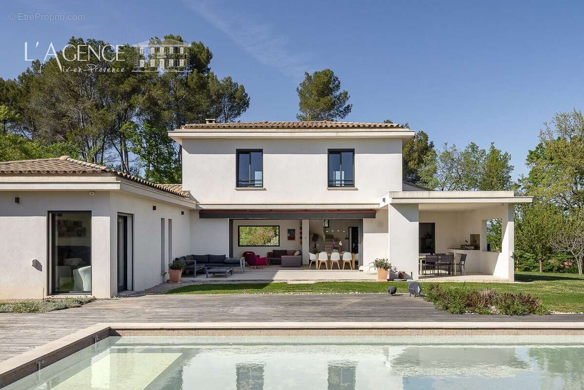 Maison à PEYNIER