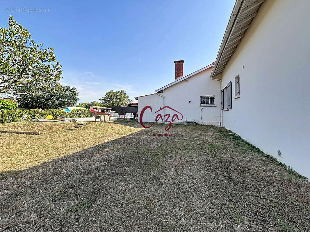 Maison familiale 5 chambres avec piscine, garage et grand jardin à Saint-Loubès - photo 14