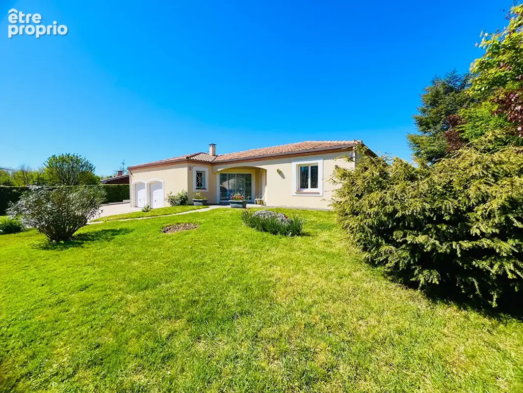Maison à PUJOLS