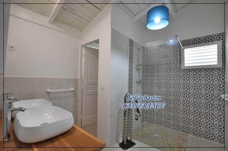 Maison à LES TROIS-ILETS