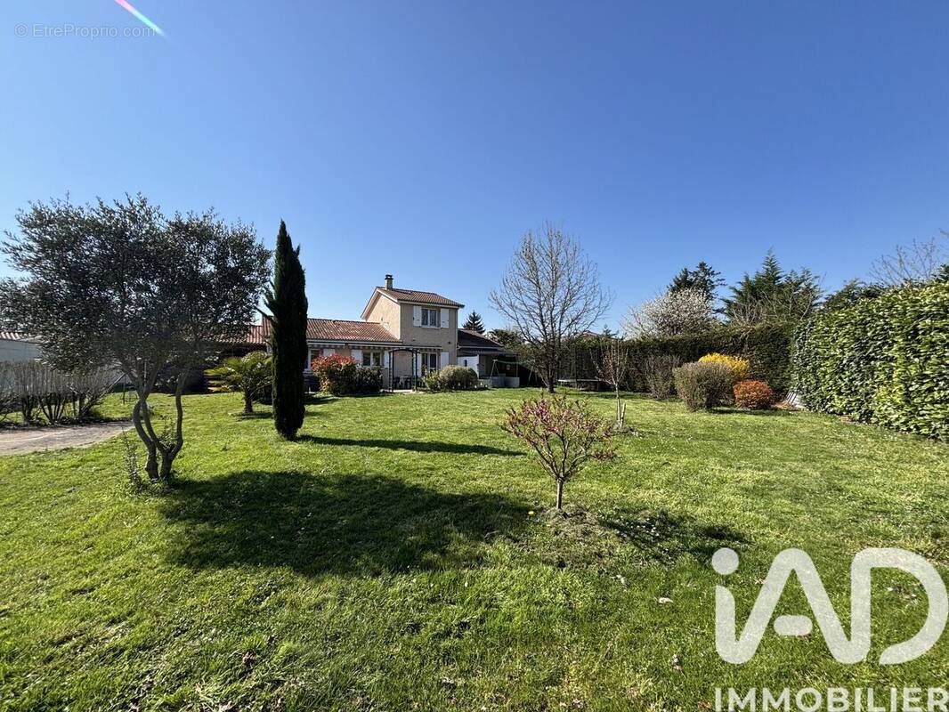 Photo 1 - Maison à CHARENTAY