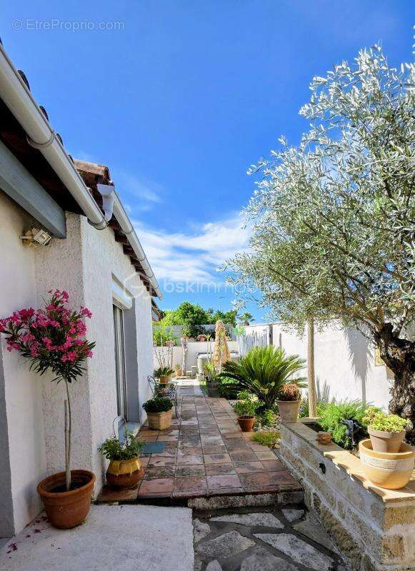 Rare baillargues vente maison familiale t6 136m2 terrain 500m2 avec jacuzzi et garage - photo 20
