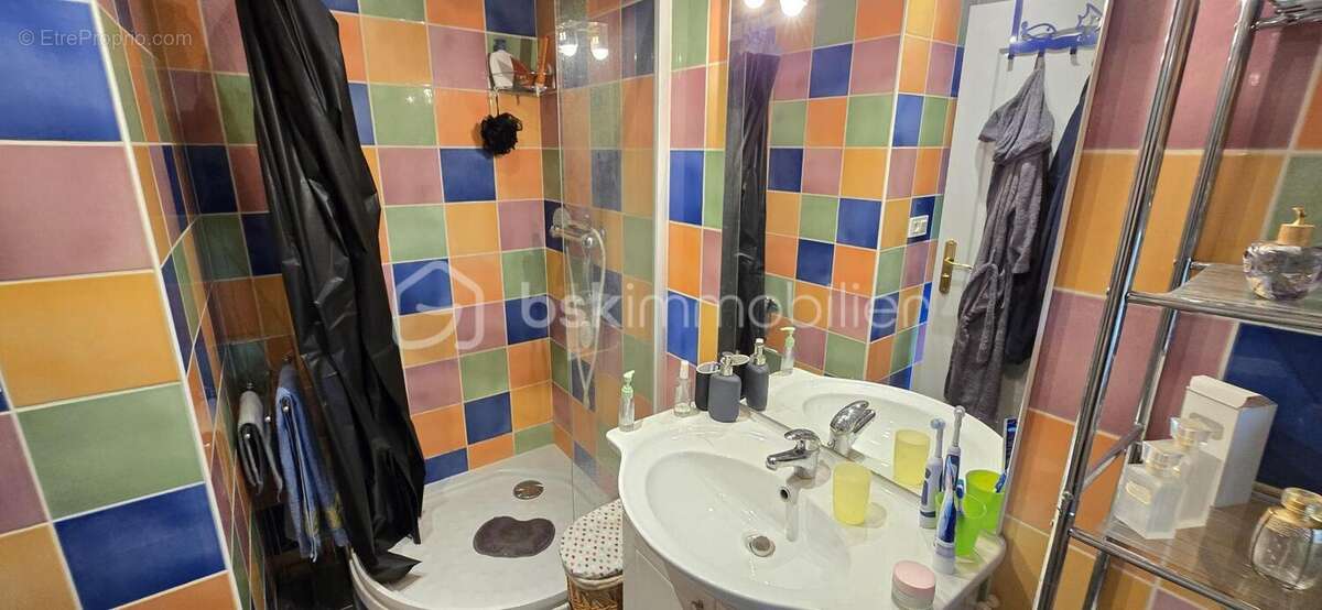 Appartement à SAINT-JEAN-BONNEFONDS