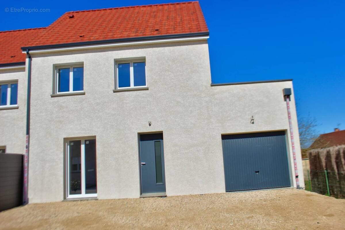 Maison à MARSANNAY-LE-BOIS