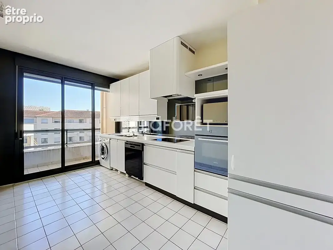 Secteur Mairie - Appartement T3 - 97.51m2 - photo 12
