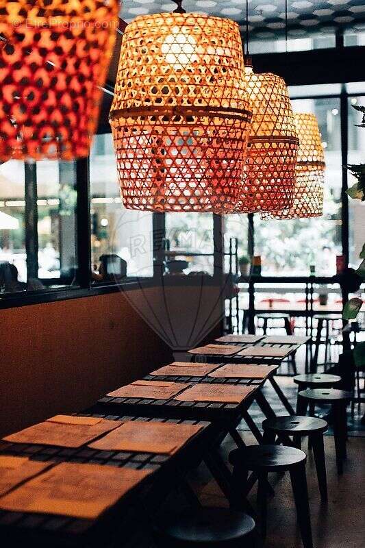 Commerce à SAINT-JULIEN-DE-CONCELLES