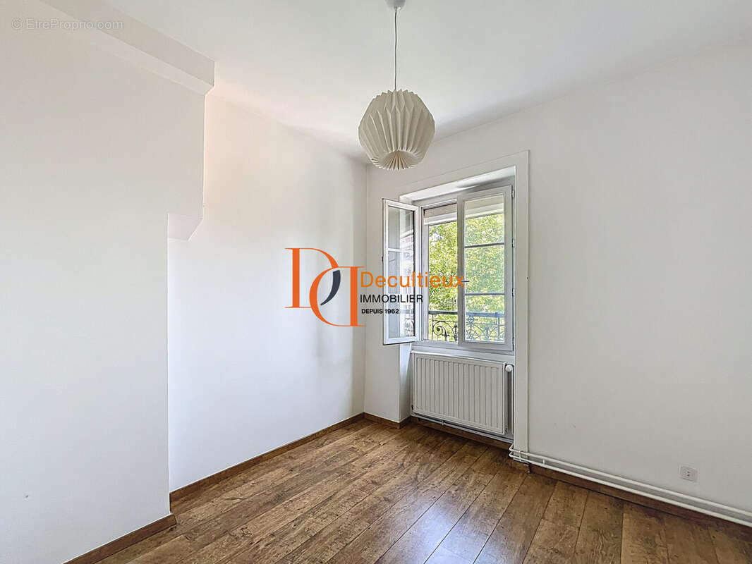 Appartement 86 m² à Villeurbanne  - photo 9