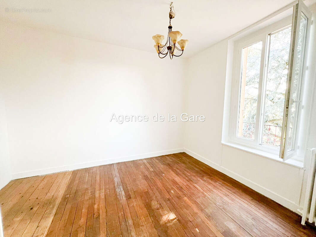 Maison à SARTROUVILLE