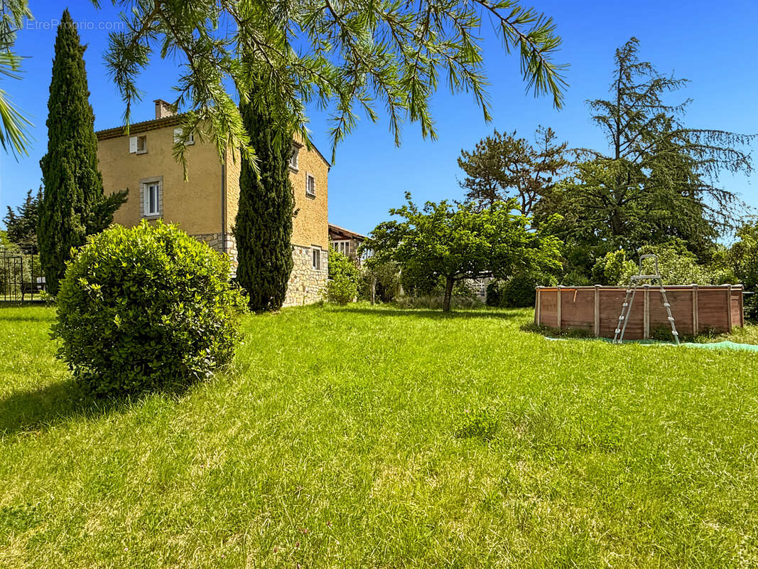 Maison à VILLENEUVE-DE-BERG