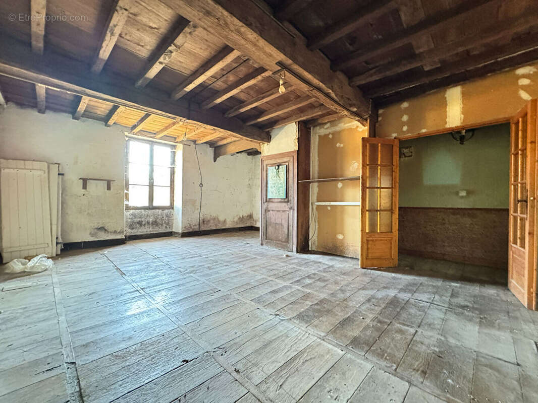 Maison à SAINT-AQUILIN