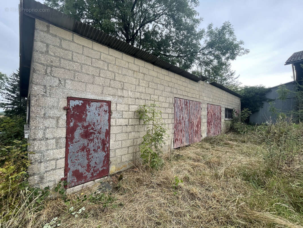 Terrain à MAUBERT-FONTAINE